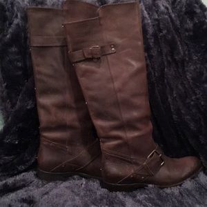 Riding boots